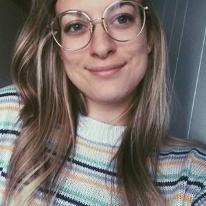 Meet your Posher, Cassandra